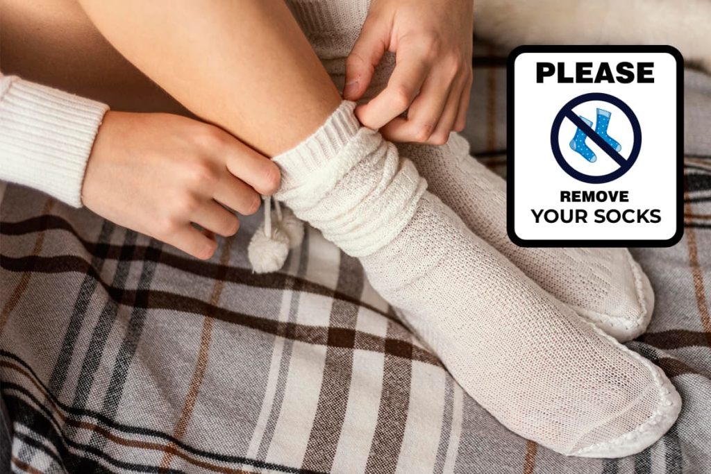 should babies wear socks in summer
